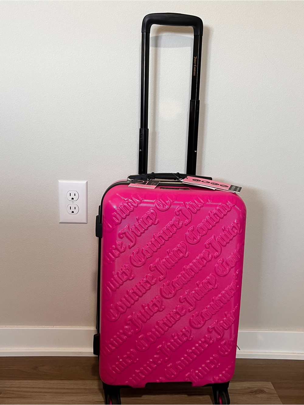 NWT JUICY COUTURE Fuschia logo 21" XL SPINNER Carry-On SUITCASE Luggage